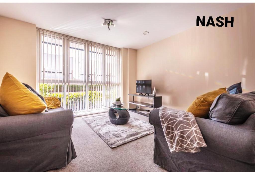 Stylish 2 Bedroom Apartment-Short Term Lets & Serviced Accomodation レディング エクステリア 写真