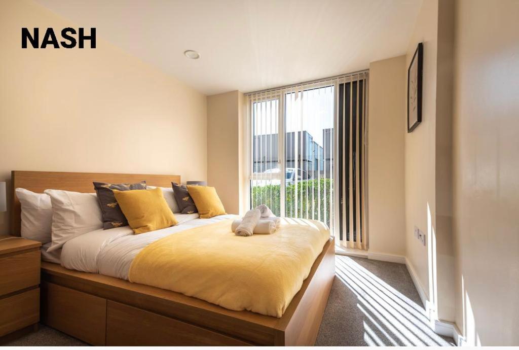 Stylish 2 Bedroom Apartment-Short Term Lets & Serviced Accomodation レディング エクステリア 写真