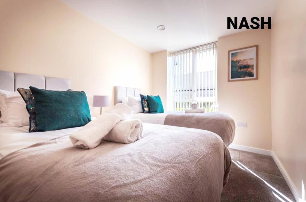 Stylish 2 Bedroom Apartment-Short Term Lets & Serviced Accomodation レディング エクステリア 写真